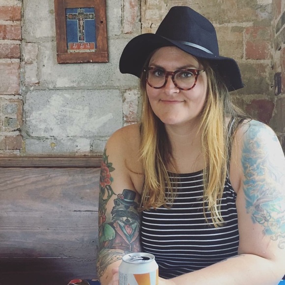 Meet your Posher, Brandy - Picture 4 of 7